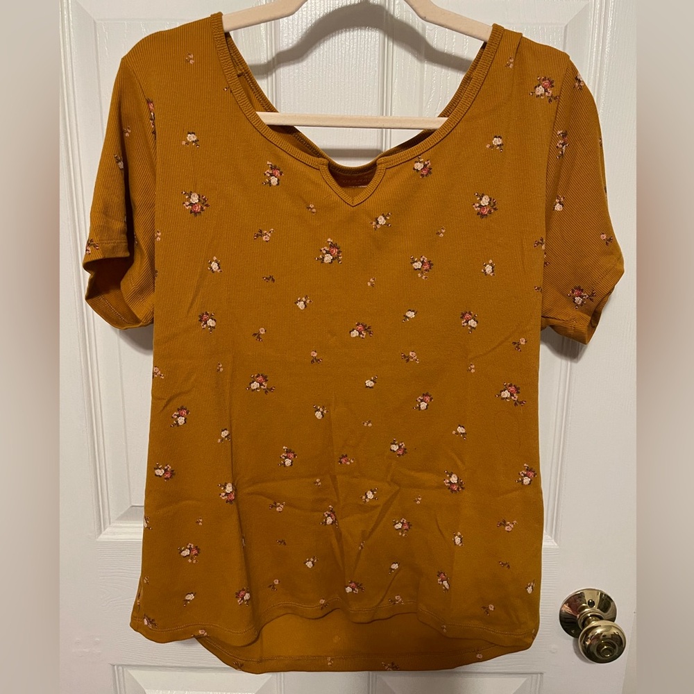 Short Sleeve Ribbed Floral TShirt
